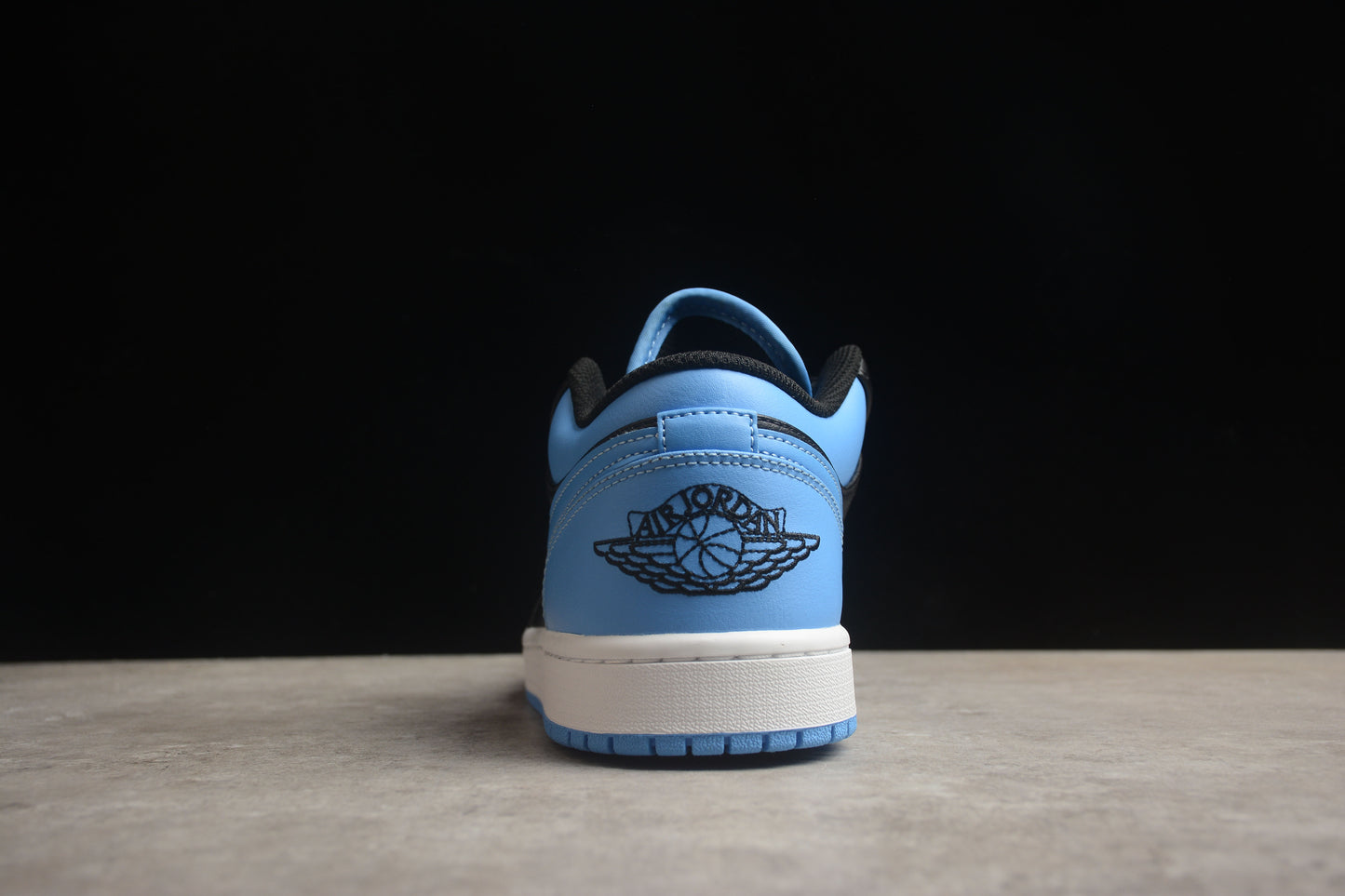 Nike Air Jordan 1 Low 553558-041