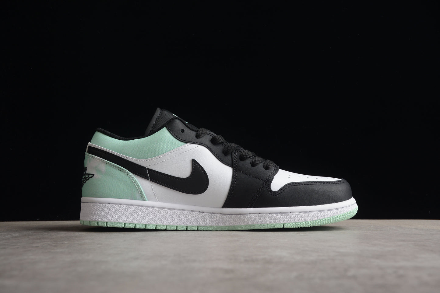 Nike Air Jordan 1 Low DM1199-100