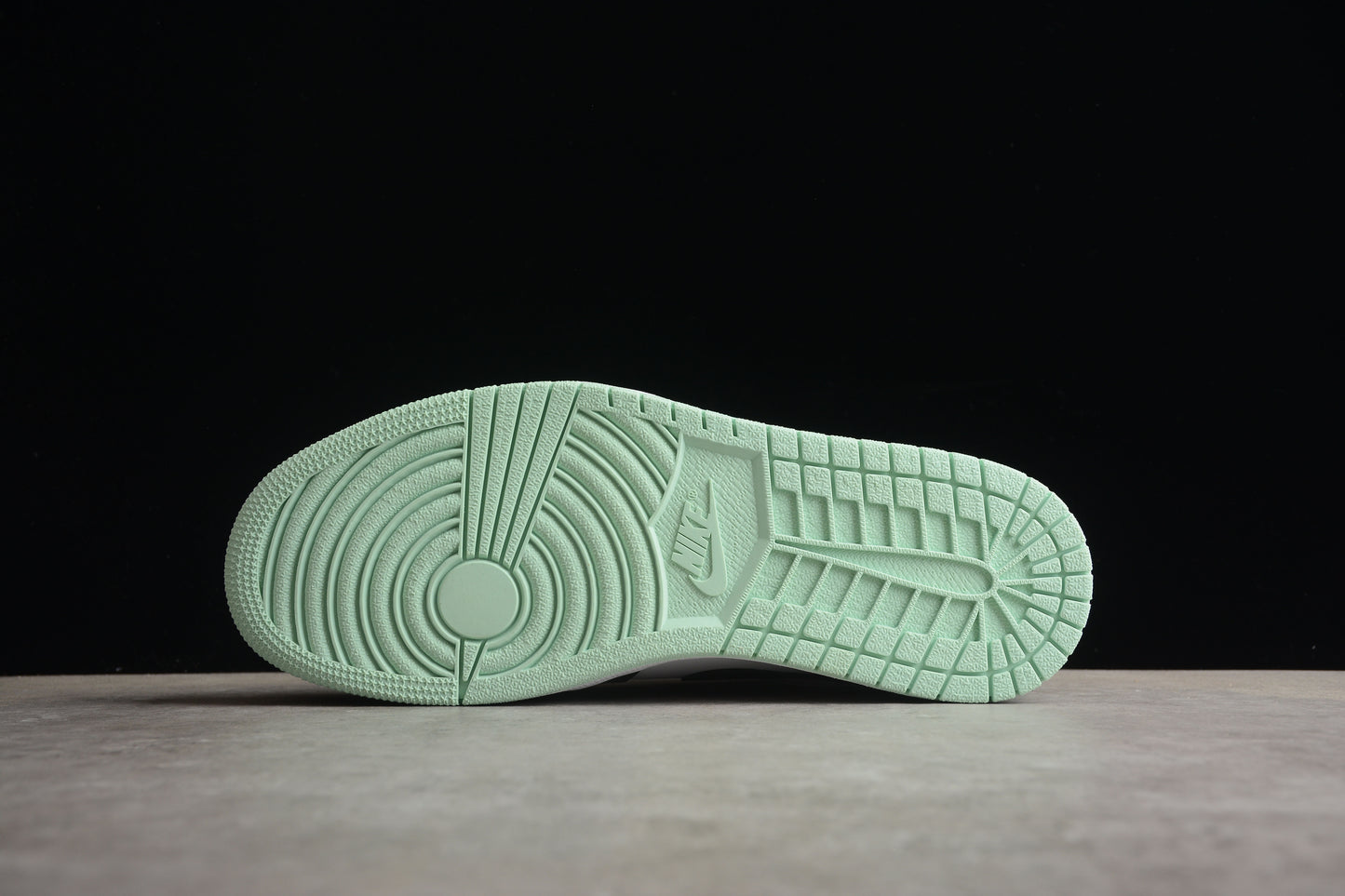Nike Air Jordan 1 Low DM1199-100