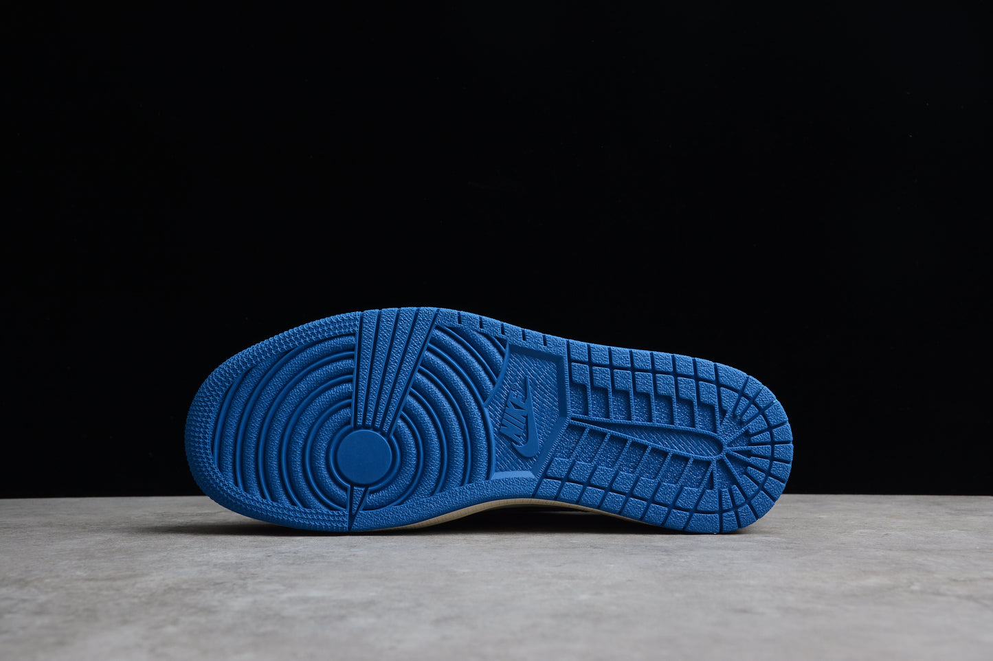 Nike Air Jordan 1 Low Travis Scott DM7866-140