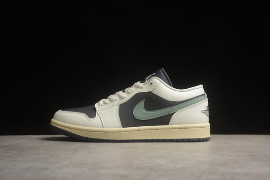 Nike Air Jordan 1 Low DC0774-001
