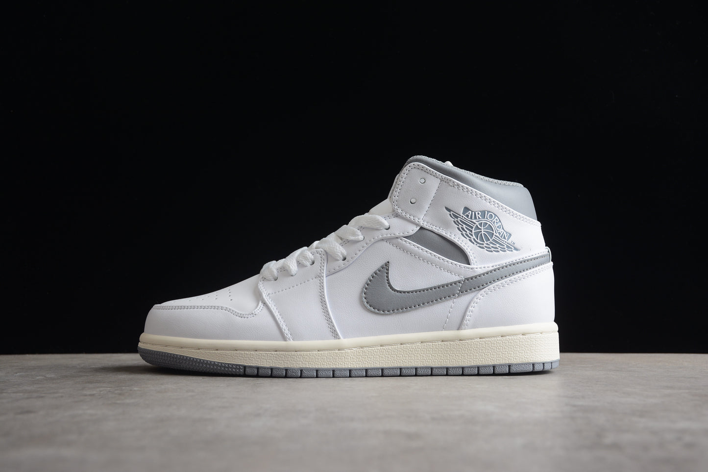 Nike Air Jordan 1 Low 554724-135