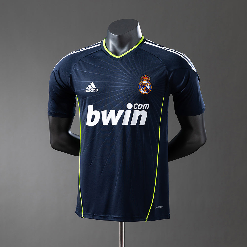 Real Madrid retro 2010/11 Away