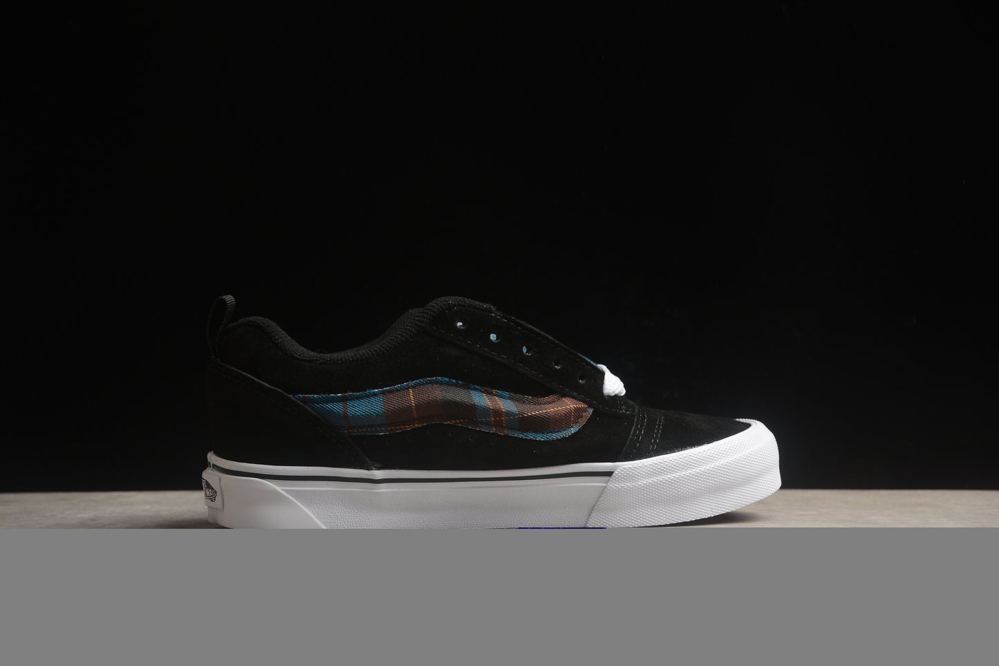 Vans Classics Knu Skool Negra Blanco
