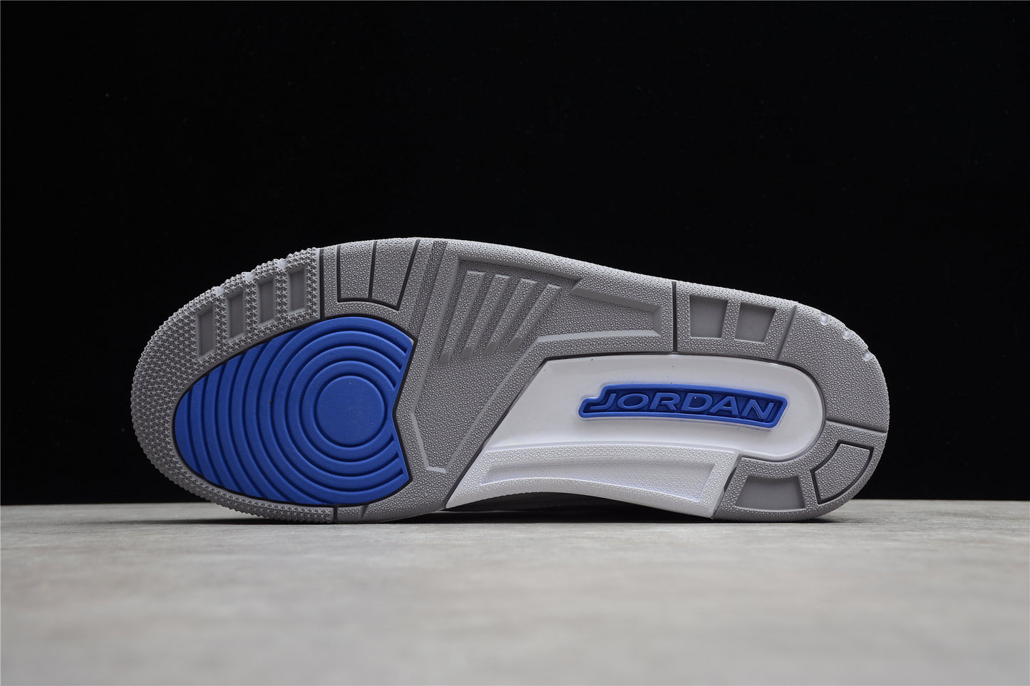 Air Jordan Retro CT8532-145