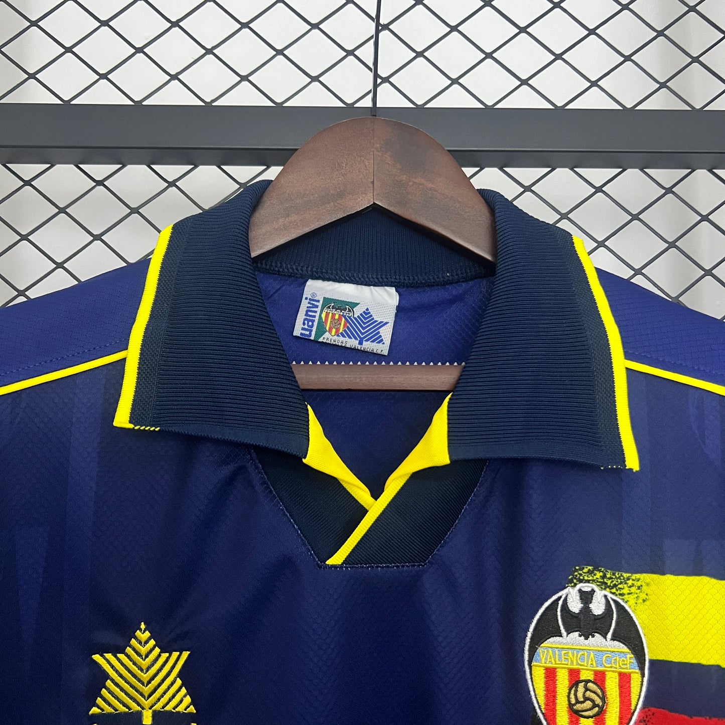 Valencia retro 1996/97 Away