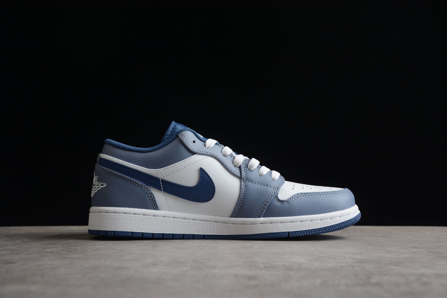 Nike Air Jordan 1 Low 553558-414