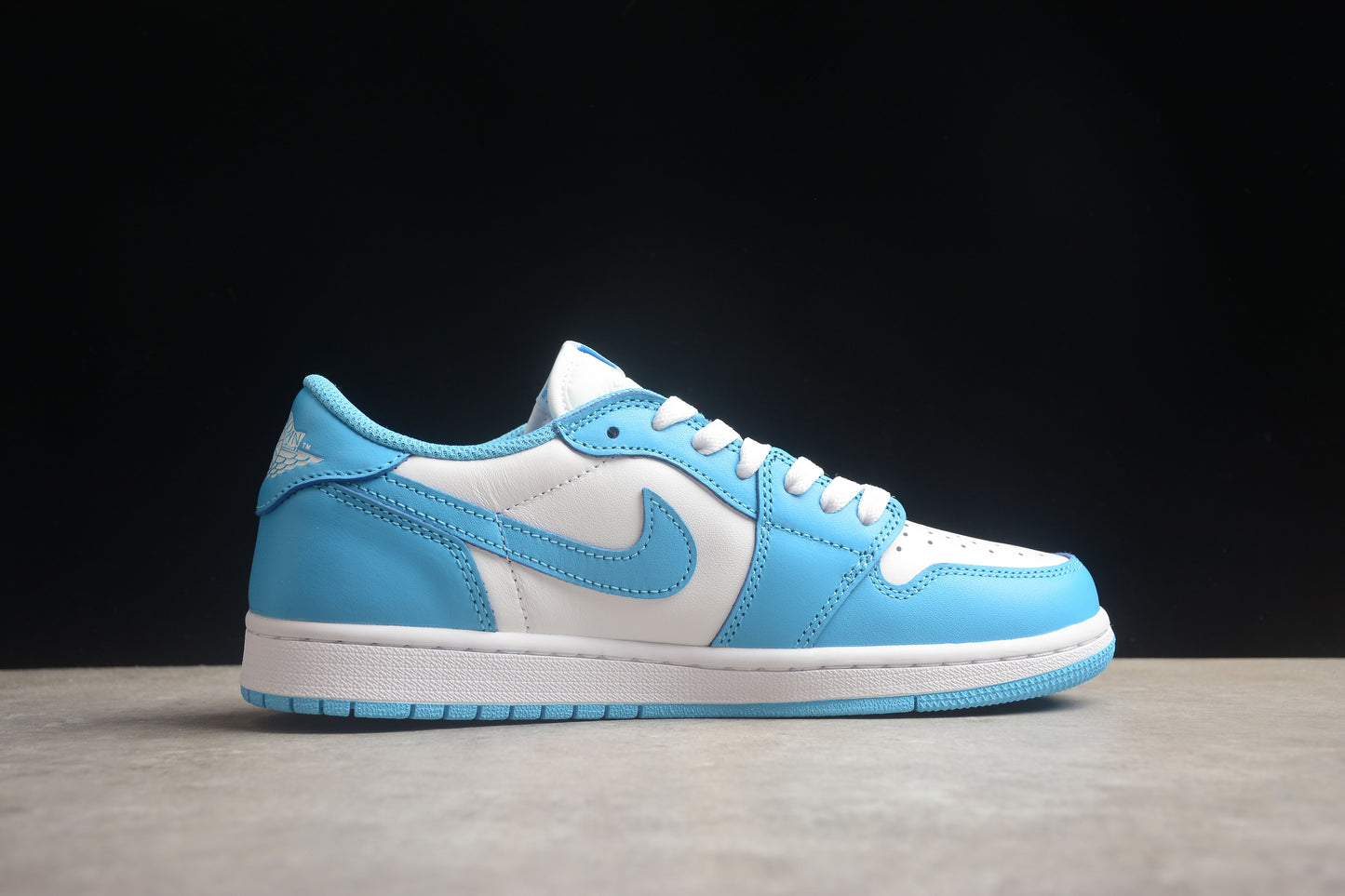 Nike Air Jordan 1 Low CJ7891 401